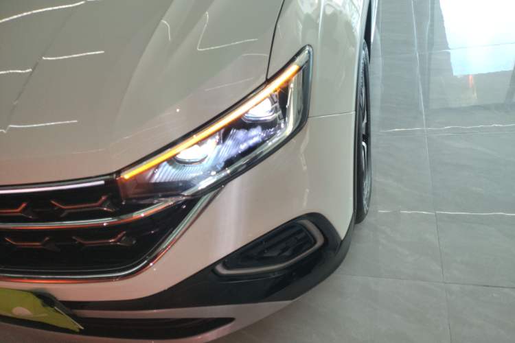 Used Volkswagen Tayron 2025 Zhongxiang Version 300TSI Left Front Headlight