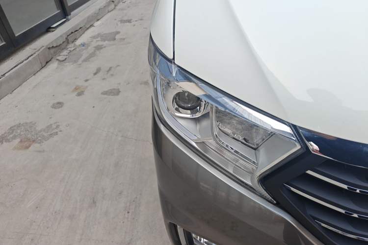 Used CHANGAN KUAYUE Xing V5 2021 1.5L 2-Seat JL473QH Right Front Headlight