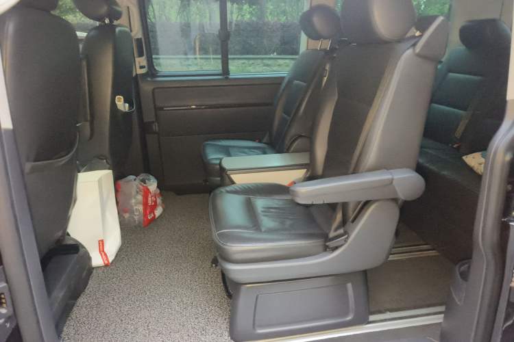Used Volkswagen Multivan 2012 2.0 TSI Two-Wheel-Drive Luxury Edition
