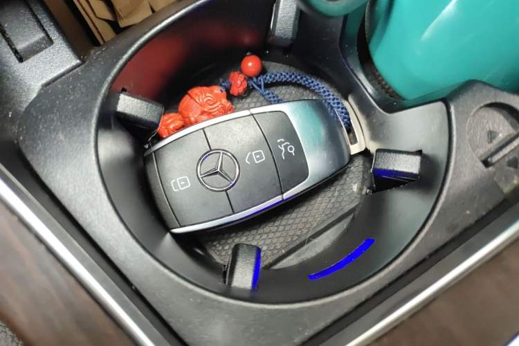 Used Mercedes-Benz GLC 2021 GLC 300 L 4MATIC Dynamic Model Vehicle Key