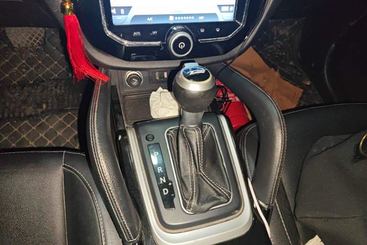 Used Zotye SR7 2016 1.5T CVT Cube Heart Edition China IV Standard
