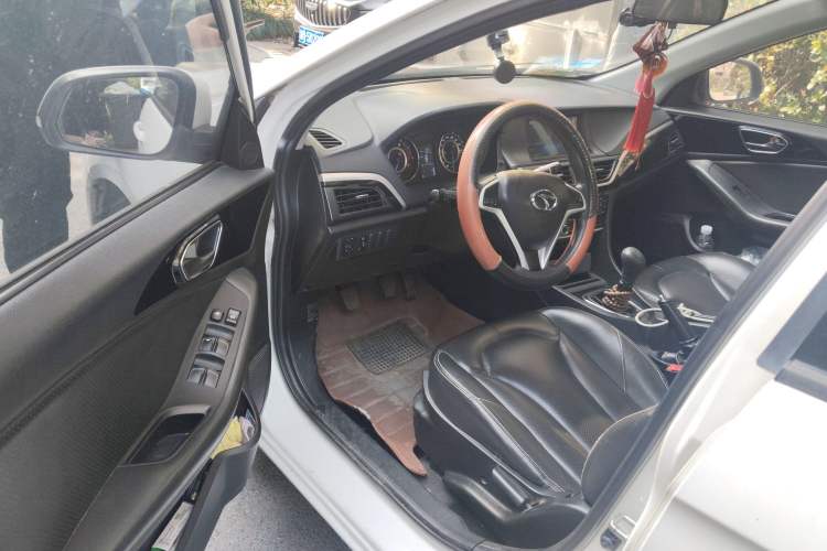 Used Soueast V5 Lingzhi 2015 Plus 1.5L Manual Smart Edition Driver Seat