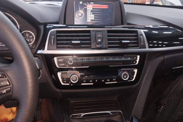 Used BMW 3 Series 2017 318i Fashion Model