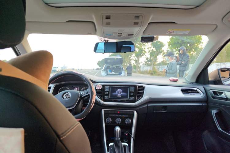 Used Volkswagen T-ROC 2020 280TSI DSG Two-Wheel-Drive Elite Version
