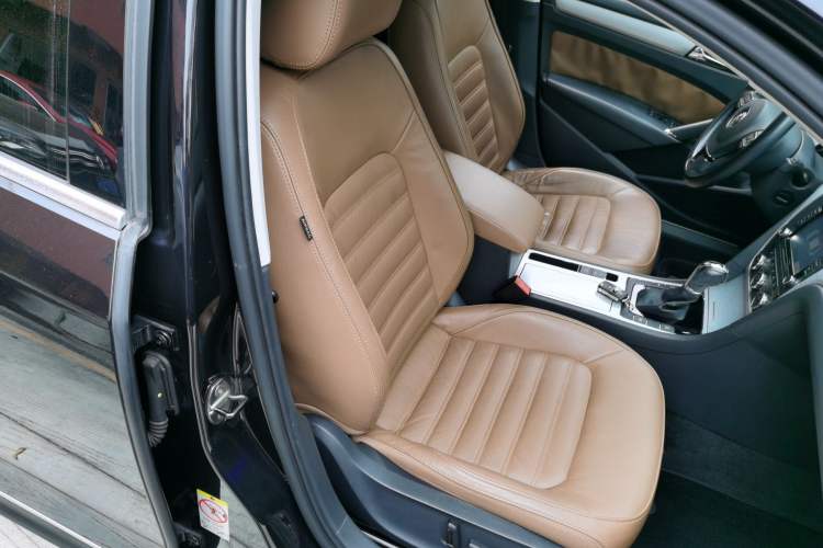 Used Volkswagen Passat 2014 1.8TSI DSG Prestige Navigation Edition
