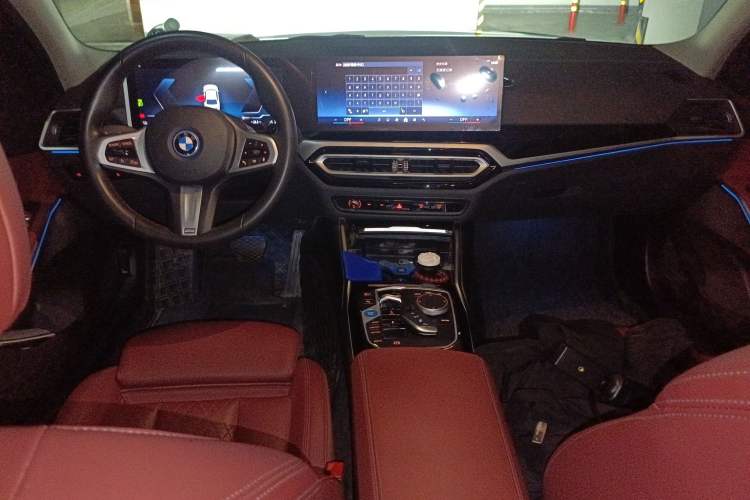 Used BMW i3 2024 eDrive 35 L
