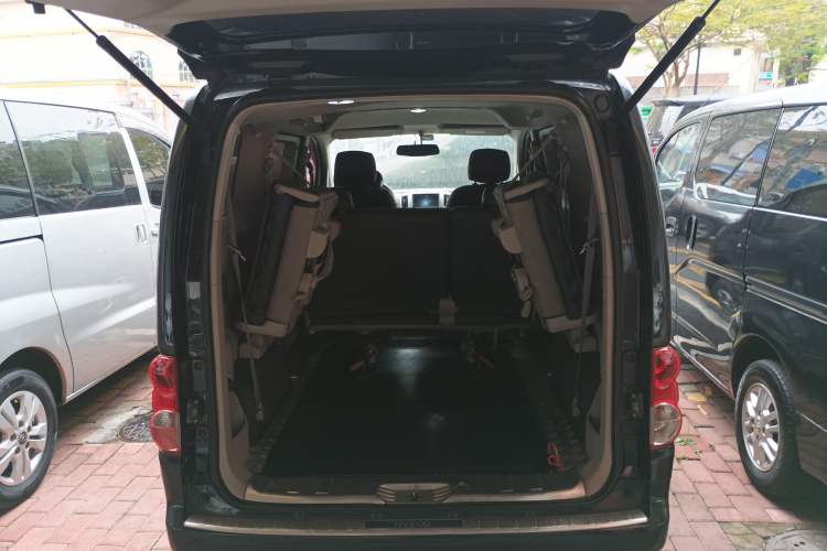 Used Nissan NV200 2018 1.6L CVT Luxury Model Trunk