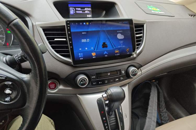 Used Honda CR-V 2013 2.4L two-wheel drive luxury version Audio And AC Panel