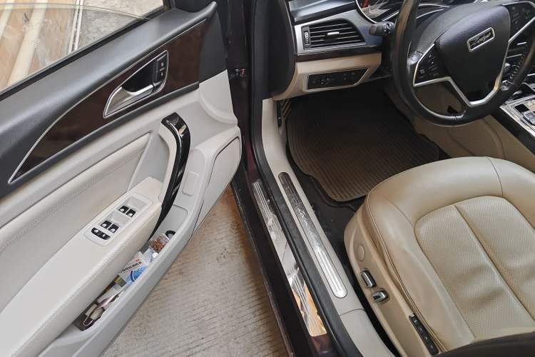 Used Zotye Z700 2016 1.8T DCT Prestige Edition
