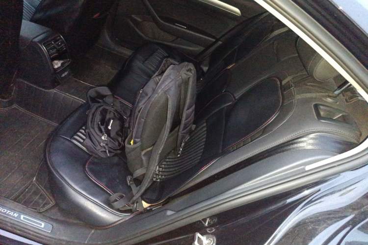 Used Volkswagen Magotan 2019 280TSI DSG Comfort Model China VI Standard Left Rear Seat