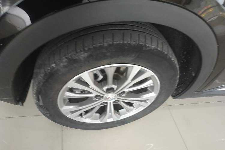 Used Buick Envision 2021 Encore Plus 652T Five-Seat Luxury Model
