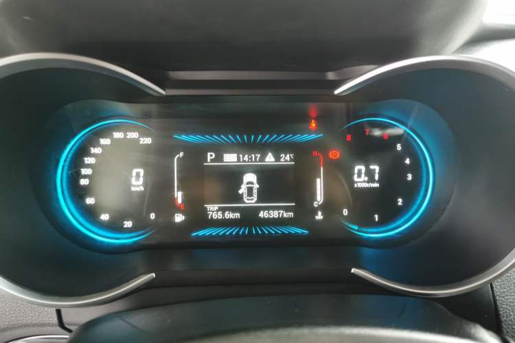 Used JETOUR X70M 2021 1.5T DCT Luxury Partner Model 7 Seats