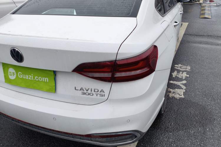 Used Volkswagen Lavida 2024 300TSI DSG Full-Comfort Edition
