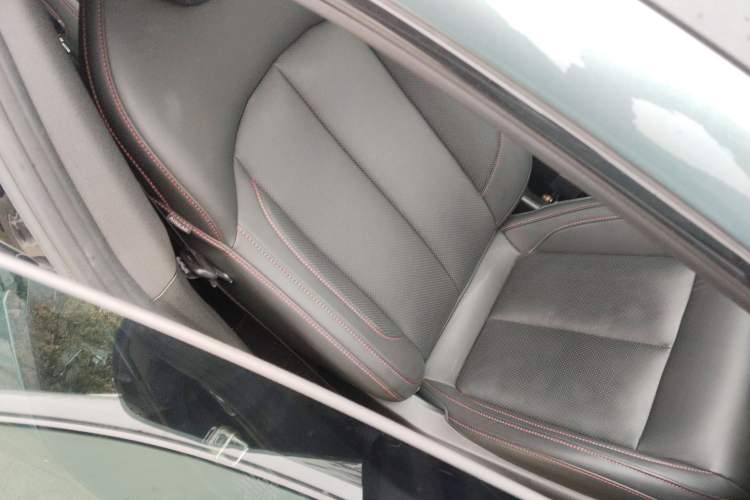 Used XPeng P7 2023 P7i 610 Pengyi Performance Edition Right Front Seat