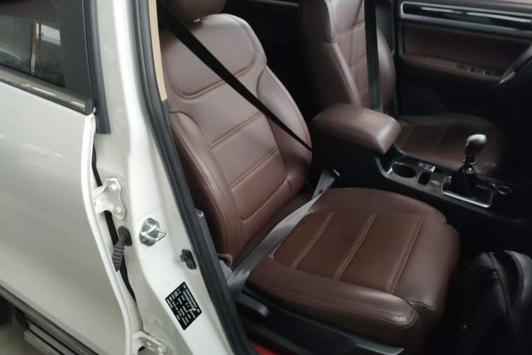 Used Yema T70 2016 Upgraded Model 1.5T Manual Luxury Version
