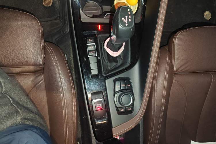 Used BMW X1 2018 sDrive18Li Luxury Model Gear Lever