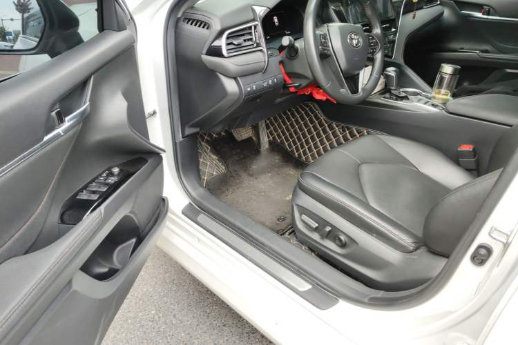 Used Toyota Camry 2021 2.5G Luxury Edition Driver Seat