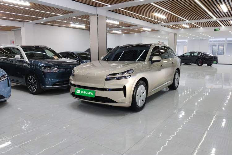 Used ONVO Luxeed L90 2025 Model—Max Six-Seater Version