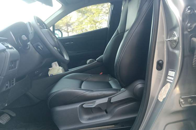 Used Toyota IZOA 2021 2.0L Enjoy Edition