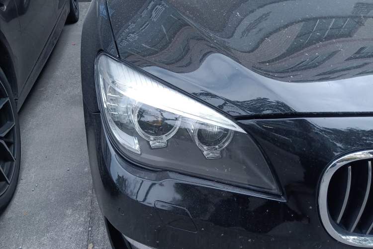 Used BMW 7 Series 2013 730Li Luxury Model Right Front Headlight