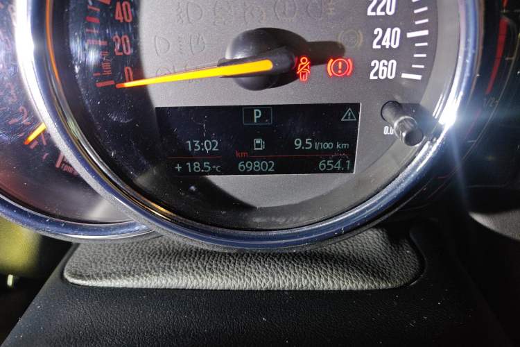 Used MINI 2019 1.5T COOPER CABRIO Temptation Edition Odometer Close Up