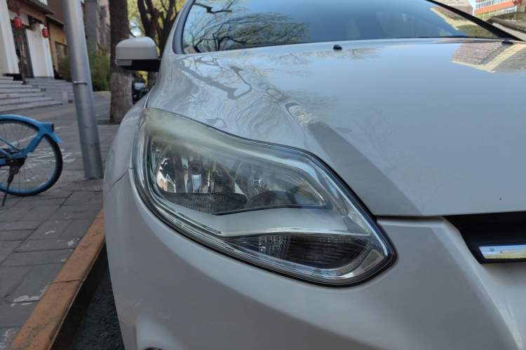 Used Ford Focus 2012 Hatchback 1.6L Automatic Fashion Edition
