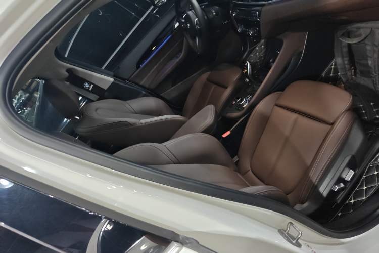 Used BMW X1 2022 sDrive25Li Leading Model Right Front Seat