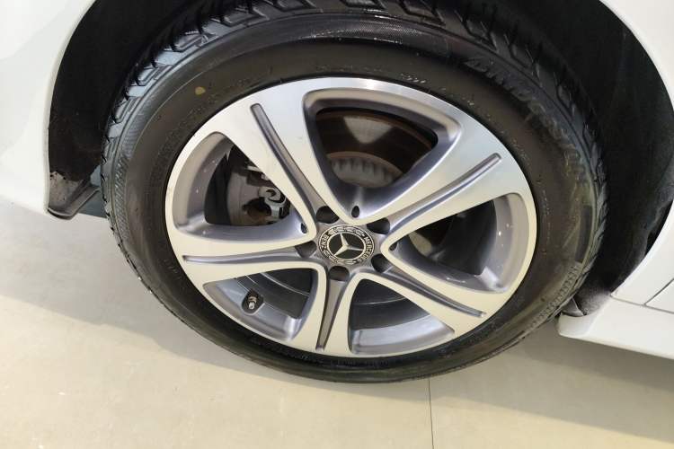 Used Mercedes-Benz C-Class 2021 C 260 L Sport Edition Right Rear Wheel Hub