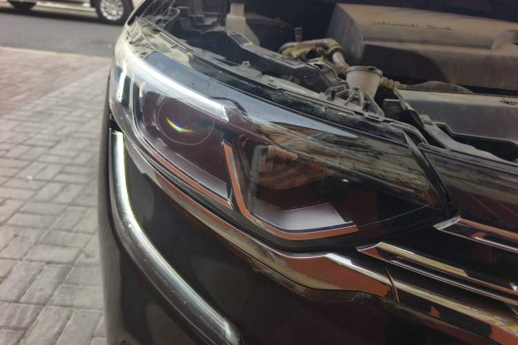 Used Renault Koleos 2017 2.0L Two-Wheel Drive Luxury Edition