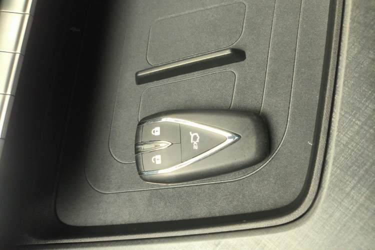 Used CHANGAN UNI-T 2022 1.5T Prestige Version
