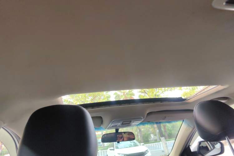 Used Geely Auto Emgrand GL 2017 1.3T DCT Luxury Model Headliner