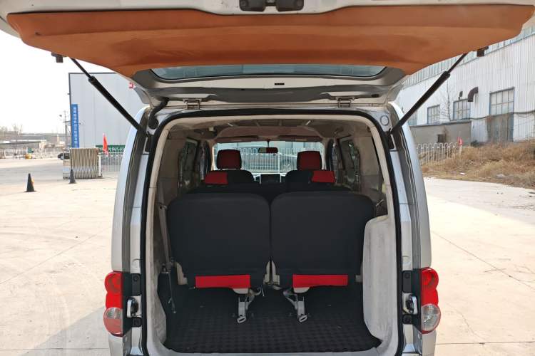 Used Nissan NV200 2016 Revised Version 1.6L CVT Deluxe Edition
