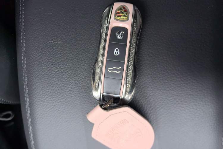 Used Porsche Cayenne 2018 Cayenne 3.0T Vehicle Key