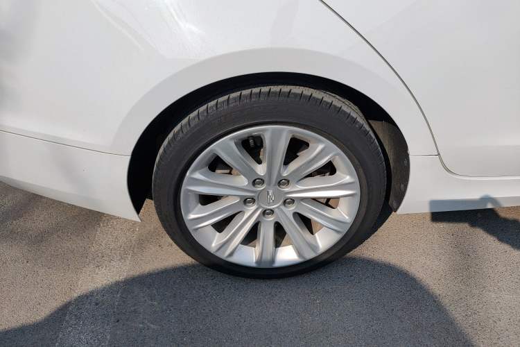 Used Cadillac ATS-L 2017 28T Tech Edition Exterior 5