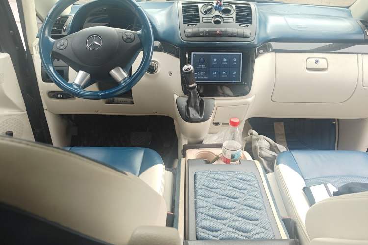 Used Mercedes-Benz Viano 2013 3.0L Comfort Edition Center Console