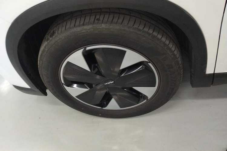 Used Dongfeng Aeolus L7 New Energy 2024 205 Plus Exterior 1