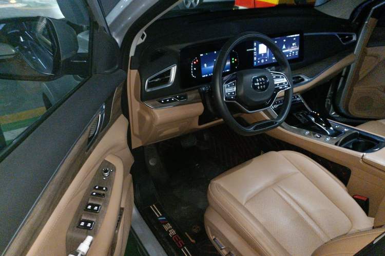 Used Landian E5 2023 1.5L DE-i 100KM Zhenxiang Edition 7-Seater