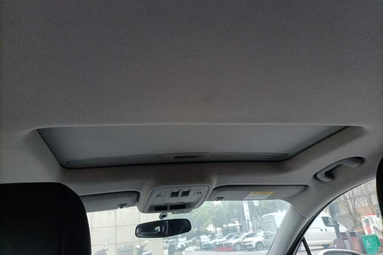 Used Chevrolet Cruze 2017 1.5L Automatic Pioneer Sunroof Edition
