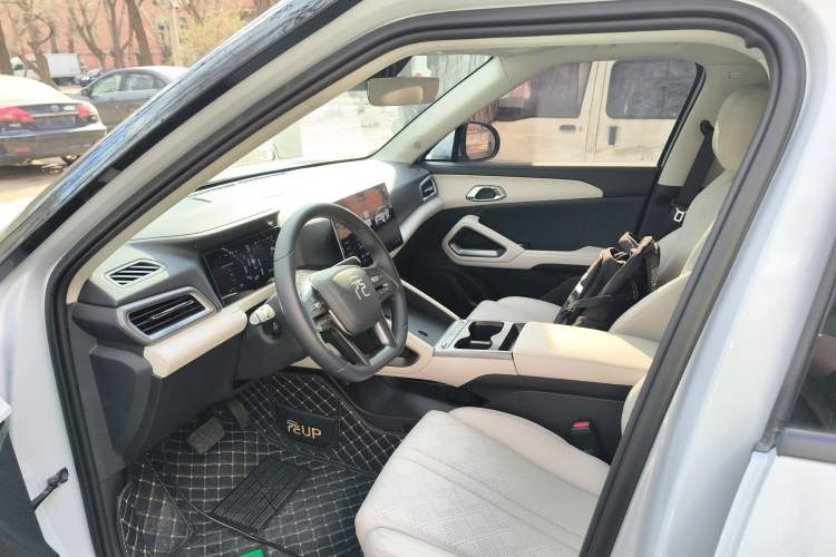 Used BYD Yuan UP 2025 Intelligent Driving Version 401 KM Dynamic Edition Left Front Seat