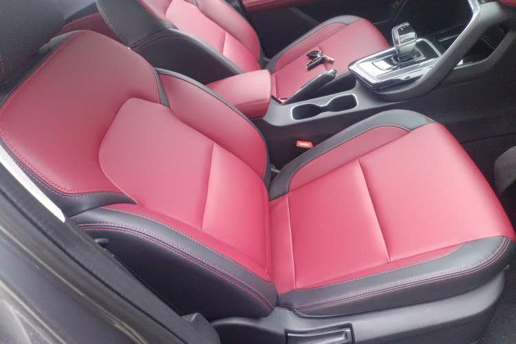 Used SAIC MAXUS Xingji 2023 Starry R 2.0T Automatic Diesel 2WD Luxury Edition Long-Box Model
