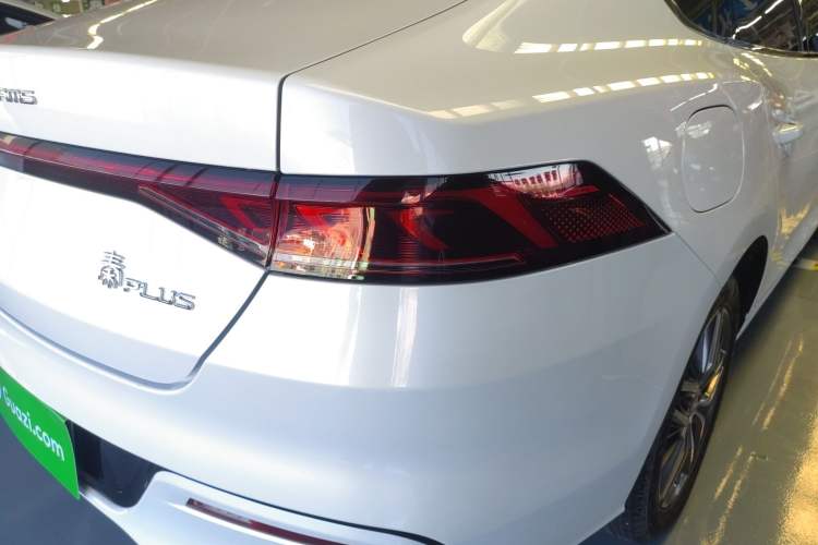 Used BYD Qin PLUS 2024 HONOR Edition DM-i 120KM Leading Model
