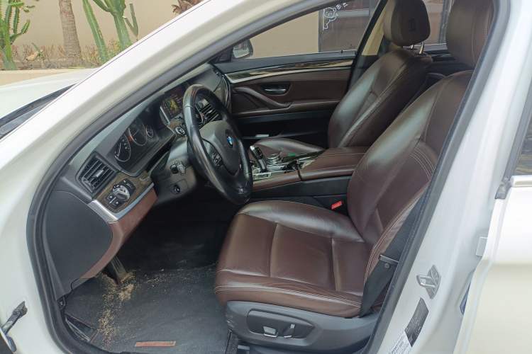 Used BMW 5 Series 2014 525Li Luxury Design Package
