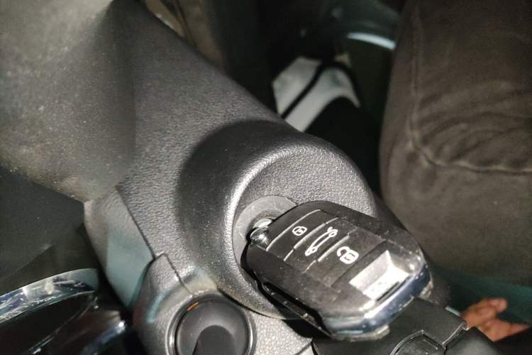 Used Peugeot 3008 2015 1.6THP Automatic Classic Edition
