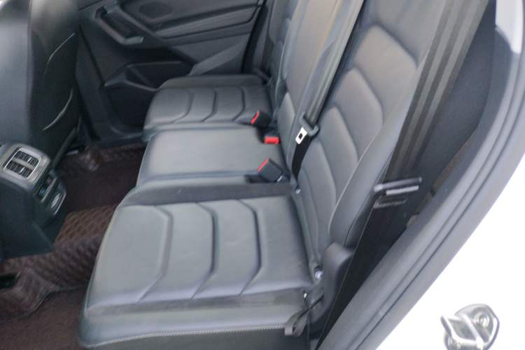 Used Volkswagen Tiguan L 2020 330TSI Automatic Two-Wheel Drive Panoramic Comfort Edition China VI Standard
