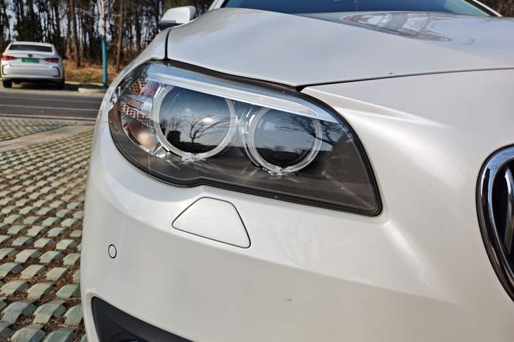 Used BMW 5 Series 2014 520Li Elegant Model
