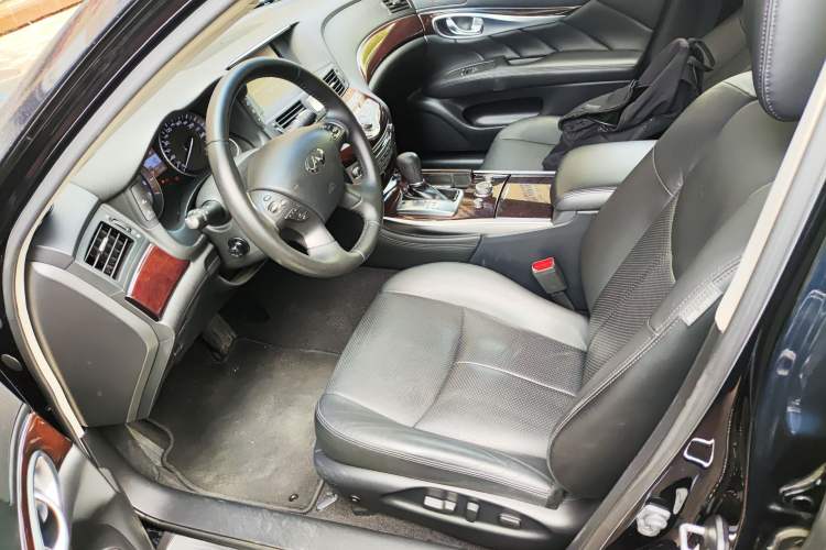 Used Infiniti Q70 2015 Q70L 2.5L Enjoyment Edition