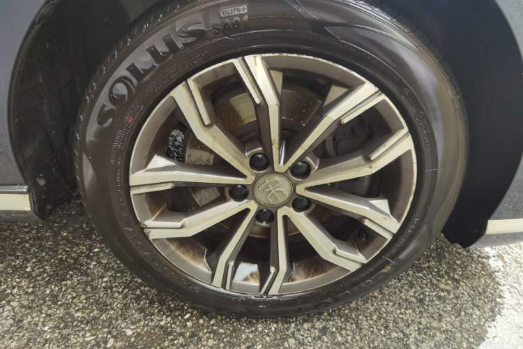 Used BYD Song MAX 2021 Upgraded Model 1.5T Automatic Luxury 7-Seater Right Front Wheel Hub