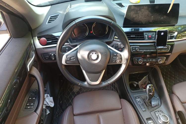 Used BMW X1 2020 sDrive25Li Leading Model
