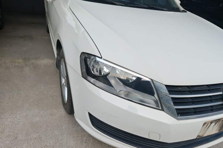 Used Volkswagen Lavida 2013 Revised Classic 1.6L Manual Fashion Edition
