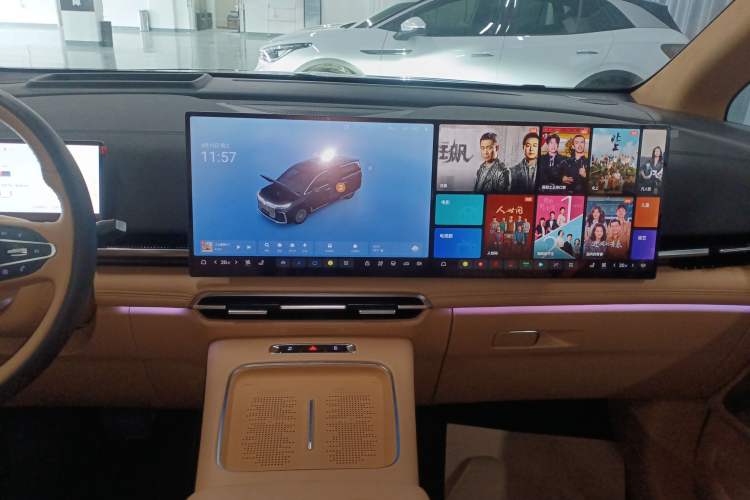 Used VOYAH Dream 2025 PHEV Four-Wheel-Drive Flagship Kunpeng Edition